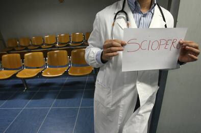 Medici in sciopero contro il taglio delle pensioni il 5 dicembre