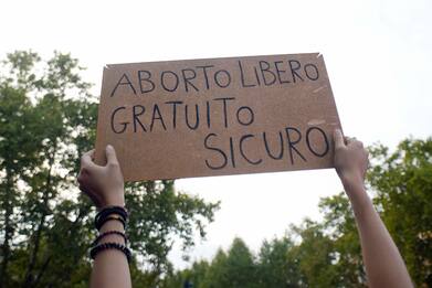 Aborto, petizione del VI municipio di Roma: far ascoltare battito feto