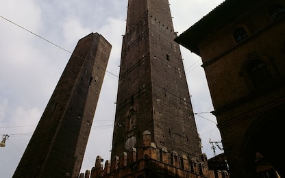 Torre Garisenda, Comune di Bologna stanzia 4,7 milioni per il restauro