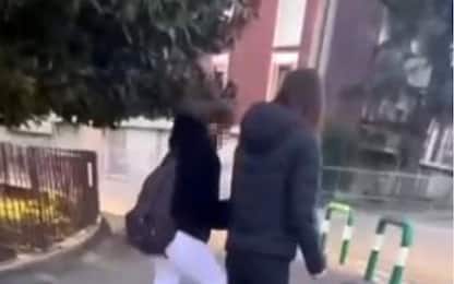 Padova, aggredita 13enne fuori da scuola: denunciate due ragazzine