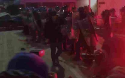 Bologna, scontri a manifestazione Giovani Palestinesi davanti alla Rai
