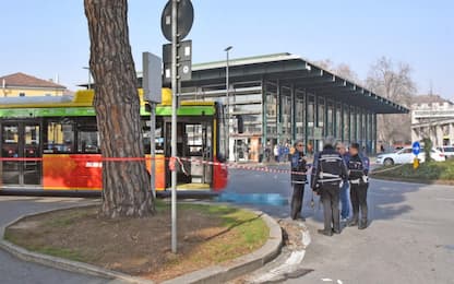 Bergamo, travolto mentre cerca di prendere al volo bus: muore 19enne