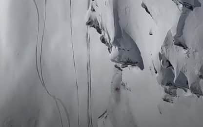 Courmayeur, sciatore fuori pista travolto da una slavina. VIDEO