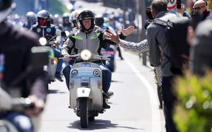 Vespa World Days a Pontedera, oltre 15mila partecipanti alla parata