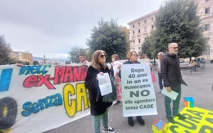 Napoli, terremotati da 41 anni in ex manicomio (e rischiano sgombero)