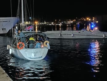 Puglia, tornano gli sbarchi di migranti in barca a vela