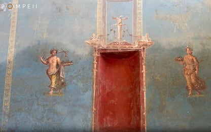 Pompei, scoperto un sacrario con le pareti azzurre. VIDEO