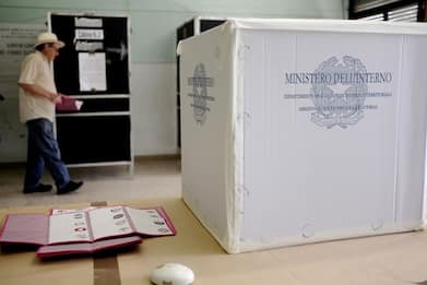 Elezioni europee, caos voti a Roma per un bug informatico