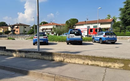 Tentato furto in banca a Vicenza, agenti entrano nell'edificio