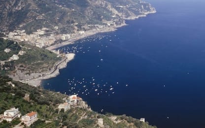 Armati al lido di Torre Annunziata: spari e panico tra i bagnati