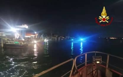 Venezia, barca va contro una briccola: morto il conducente