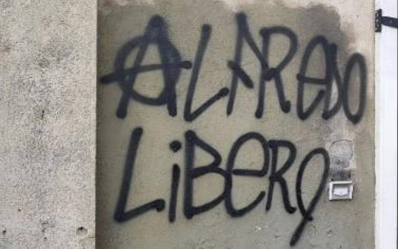 Chi è Alfredo Cospito, anarchico in carcere 41 bis che è stato in