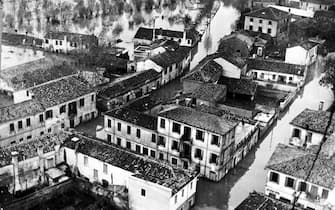 16 Novembre 1951-Polesine-Straripamento del Po a causa di un violento alluvione.ANSA ARCHIVIO/03367