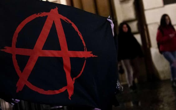 corteo anarchico 