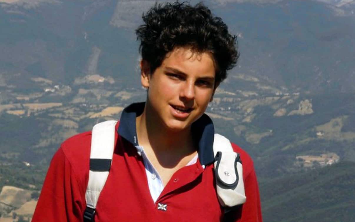 In Che Anno è Morto Carlo Acutis Carlo Acutis, la storia del ragazzo morto a 15 anni proclamato beato ad