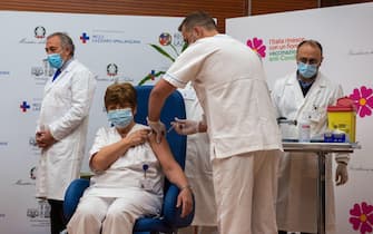 epa08906132 A handout photo made available by the Lazzaro Spallanzani National Institute for Infectious Diseases (INMI) shows healthcare workers waiting for their turn to be vaccinated against the COVID-19 at the Spallanzani Institute in Rome, Italy, 27 December 2020. Professor Maria Rosaria Capobianchi, nurse Claudia Alivernini and social health worker Omar Altobelli, at 7.20 am on 27 December were the first in Italy to receive the coronavirus disease (COVID-19) vaccine at the National Institute of Infectious Diseases Spallanzani in Rome.  EPA/SPALLANZANI INSTITUTE/ANDREA SABBADINI HANDOUT  HANDOUT EDITORIAL USE ONLY/NO SALES