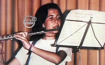 Nell'immagine tratta dal sito internet di "Chi l'ha visto?" Emanuela Orlandi mentre suona un flauto.
ANSA/CHI L'HA VISTO?
+++EDITORIAL USE ONLY - NO SALES+++