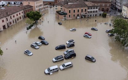 Alluvione Ravenna, il centro di Lugo completamente allagato