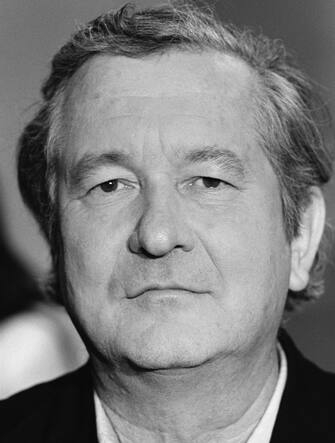 William Styron on the set of the literary show Apostrophes. (Photo by Jean-Paul Guilloteau/Kipa/Sygma via Getty Images)