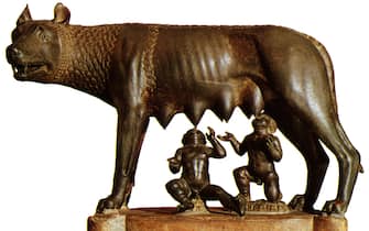 The Capitoline Wolf with Romulus and Remus, symbol of the foundation of Rome in Italy. Bronze 12th-13th century Rome, Palazzo dei Conservatori. (Photo by: Eliane Barthelemy/Photo12/Universal Images Group via Getty Images)