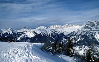 Skiers. Val Badia. Dolomiti mountain. Trentino Alto Adige. Italy. (Photo by:Anania Carri/REDA&CO/Universal Images Group via Getty Images)