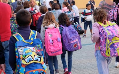 Scuola, Miur contro fake news: “Se allievo ha sintomi tornerà a casa”