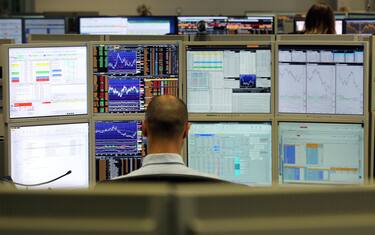 Borsa petrolio tempo discount reale