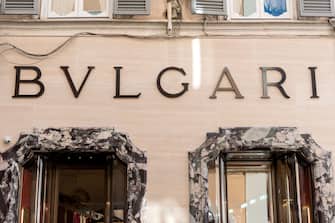 ROME, ITALY - MARCH  21: The sign of Italian fashion shop Bulgari, in Via Condotti, a high-class shopping district near Piazza di Spagna in Rome on March 21, 2019 in Rome, Italy. The BrandZ ranking rewards the fashion sector, has recognized Bulgari as the twenty-fifth position among the 30 largest Italian brands, with 1.05 billion dollars. BrandZ, the ranking that assigns an economic weight to commercial brands created by Wpp and Kantar. (Photo by Stefano Montesi - Corbis/Getty Images)