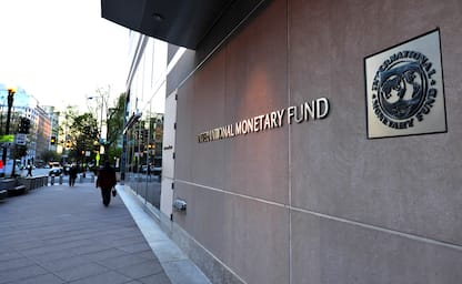 L'Fmi taglia il Pil italiano del 2022 e rinvia il calo delle bollette