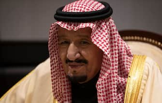 SHARM EL SHEIKH, EGYPT - FEBRUARY 24: King Salman bin Abdulaziz Al Saud of Saudi Arabia during talks with UK Prime Minister Theresa May while they attend the first Arab-European Summit on February 24, 2019 in Sharm El Sheikh, Egypt. Leaders from European and Arab nations are meeting for the two-day summit to discuss topics including security, trade and migration. (Photo by Dan Kitwood/Getty Images)