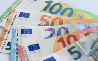 DORTMUND, GERMANY - APRIL 10: (BILD ZEITUNG OUT) In this photo illustration a 100 Euro note, a 50 Euro note, a 20 Euro note, a 10 Euro note and a 5 Euro note are spread out like a fan on a table on April 10, 2020 in Dortmund, Germany. (Photo by Alex Gottschalk/DeFodi Images via Getty Images)