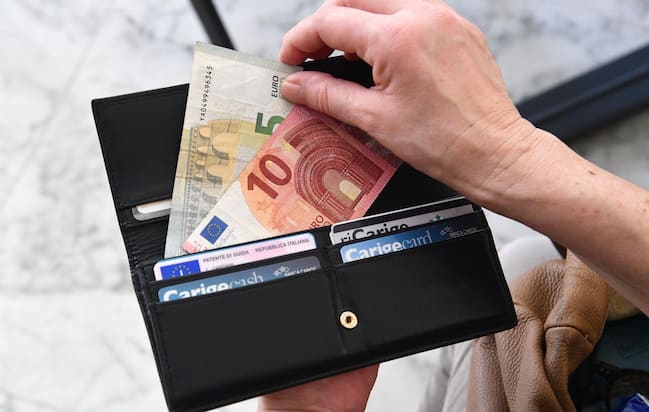Manovra 2021, aiuti alle famiglie: c'è l'assegno unico da ...