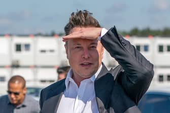 epa08763835 (FILE) - Tesla and SpaceX CEO Elon Musk arrives for a statement at the construction site of the Tesla Giga Factory in Gruenheide near Berlin, Germany, 03 September 2020 (reissued 22 October 2020). On 21 October Tesla reported a profit of 331 million US dollar in the third quarter (Q3) of 2020, more than double the profit of Q3 in 2019.  EPA/ALEXANDER BECHER