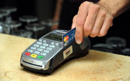 In Italia nel 2020 un pagamento su tre è stato con carte o app