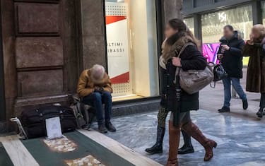 Foto Carlo Cozzoli - LaPresse
02-02-2019 Milano ( Italia )
Cronaca 
Servizio clochard. Un senzatetto in Corso Vittorio Emanuele II.