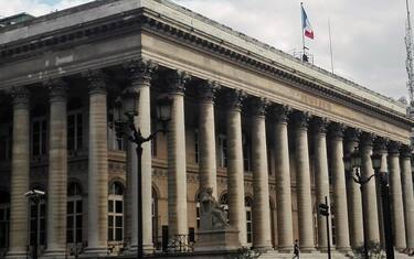 Borsa di Parigi, Delphine d'Amarzit prima donna presidente