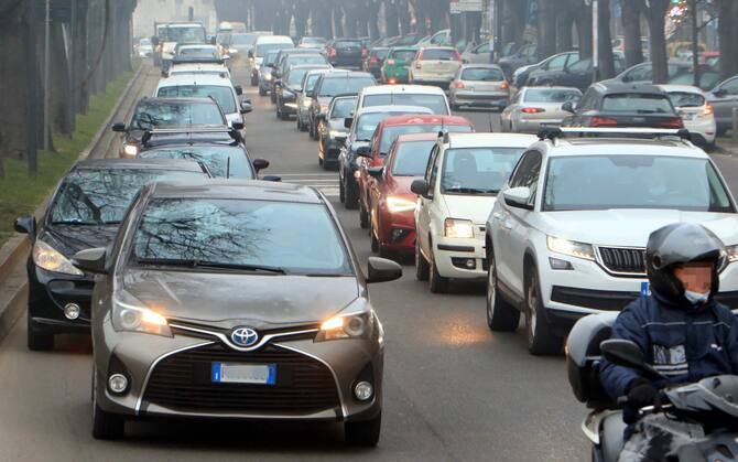 Bollo Auto Draghi Potrebbe Cancellare Il Pagamento Ecco Cosa Sappiamo Sky Tg24