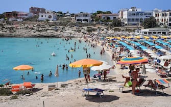 La spiaggia di Cala Giutgia, isola di Lampedusa, 5 agosto 2020.
ANSA/ALESSANDRO DI MEO