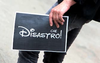 Sciopero lavoratori negozi Disney store a Milano