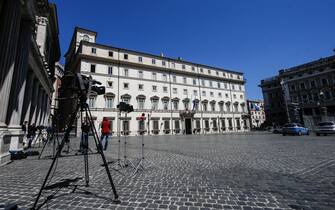 L esterno di palazzo Chigi dove si terrà il Cdm sul recovery found che era convocato per le ore 10, Roma, 24 aprile 2021. ANSA/FABIO FRUSTACI