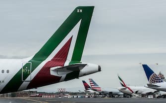 aerei NO FRANCE - NO SWITZERLAND: April 28, 2017 : Alitalia aircraft during the departure of the Papal flight from Fiumicino Airport to Arab Republic of Egypt.