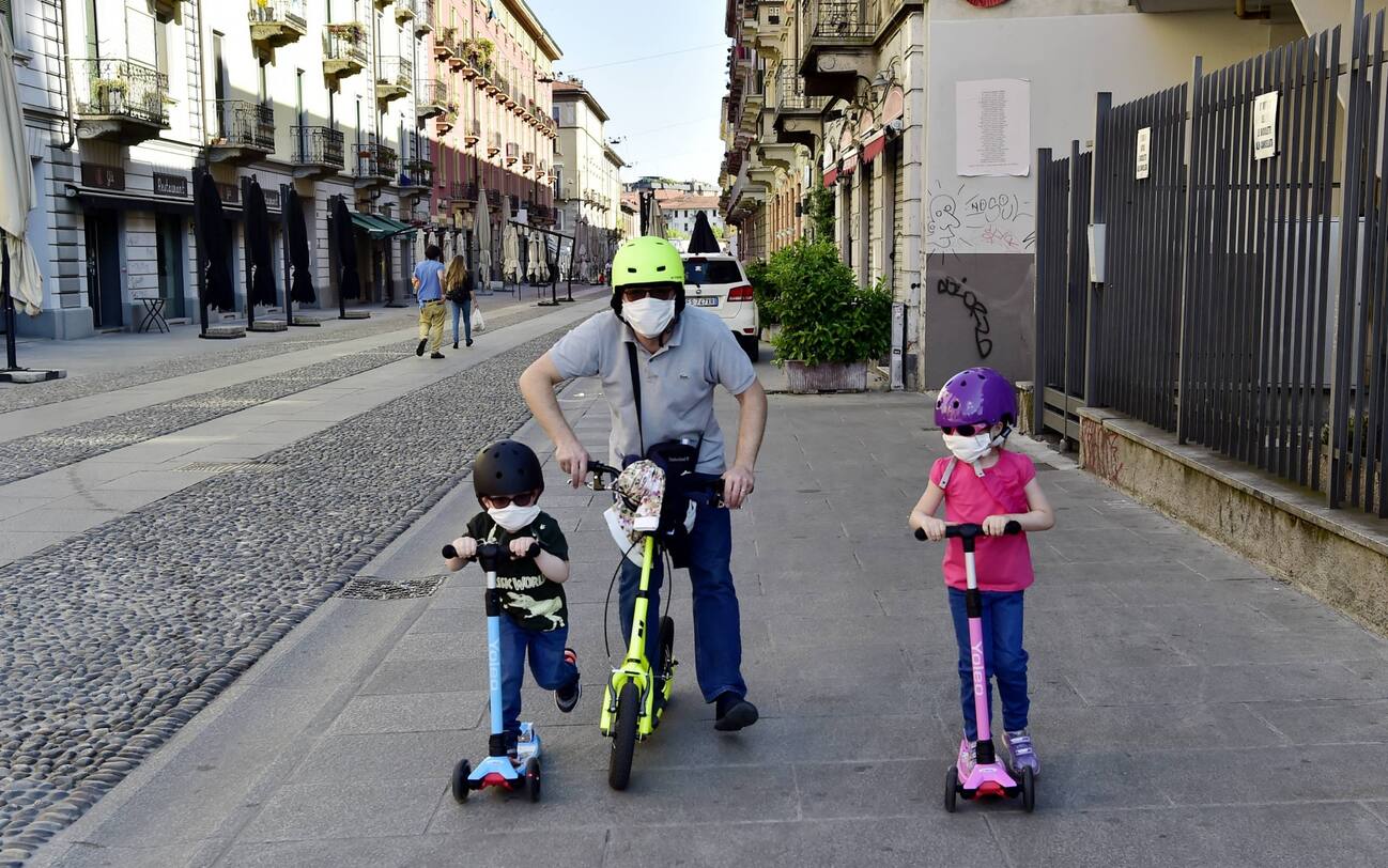 Bonus genitori separati fino a 800 euro, come fare domanda e quali sono