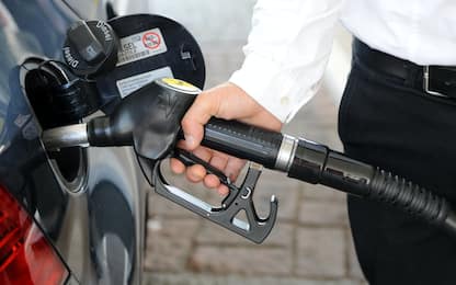 Allarme carburanti, vola il gas e sale il gpl: metano oltre i 2 euro