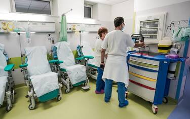 Emergenza infermieri, in Italia circa 65mila in meno