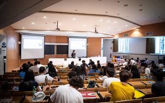 Milano - Politecnico sede leonardo. Studenti tornano alle lezione e animano il campus (Milano - 2021-05-20, Stefano De Grandis) p.s. la foto e' utilizzabile nel rispetto del contesto in cui e' stata scattata, e senza intento diffamatorio del decoro delle persone rappresentate