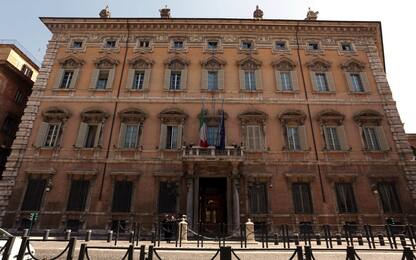 Manovra governo Meloni, news di oggi. Ok del Senato a fiducia