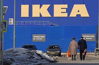 epa09817325 A view of an Ikea shop in Moscow, Russia, 11 March 2022. As the result of sanctions imposed by the West on Russia, a number of brands such as McDonald's, Ikea, Louis Vuitton, Chanel, Prada, Gucci, Dior, Apple, Master Card Visa and others, have announced the suspension or limitation of their business in Russia. Russian troops entered Ukraine on 24 February 2022, prompting a series of severe economic sanctions imposed by Western countries on Russia.  EPA/MAXIM SHIPENKOV