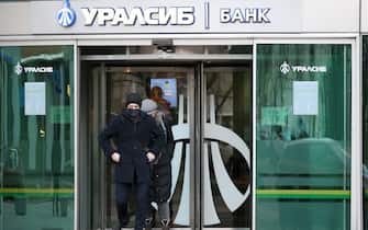 MOSCOW, RUSSIA - MARCH 4, 2022: A view of the entrance to the UralSib Bank headquarters. UralSib says its reserves allow to set no cash withdrawal limits despite the EU ban on currency supply and export to Russia. Mikhail Metzel/TASS/Sipa USA