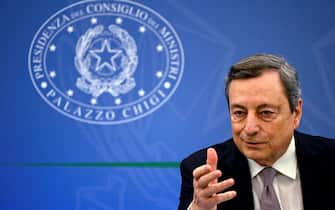 Italian Prime Minister Mario Draghi attends a press conference at the end of the Council of Ministers, to illustrate the new measures to combat expensive energy and economic effects of the crisis in Ukraine, at the Multifunctional Hall of the Presidency of the Council of Ministers in Rome, Italy, 18 March 2022. 
ANSA/RICCARDO ANTIMIANI