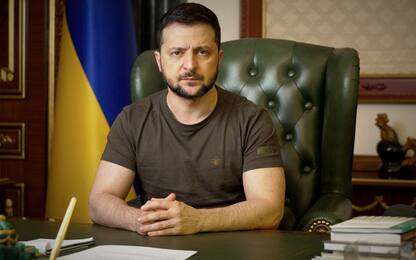 Zelensky, a quanto ammonta il suo patrimonio? I conti di Forbes